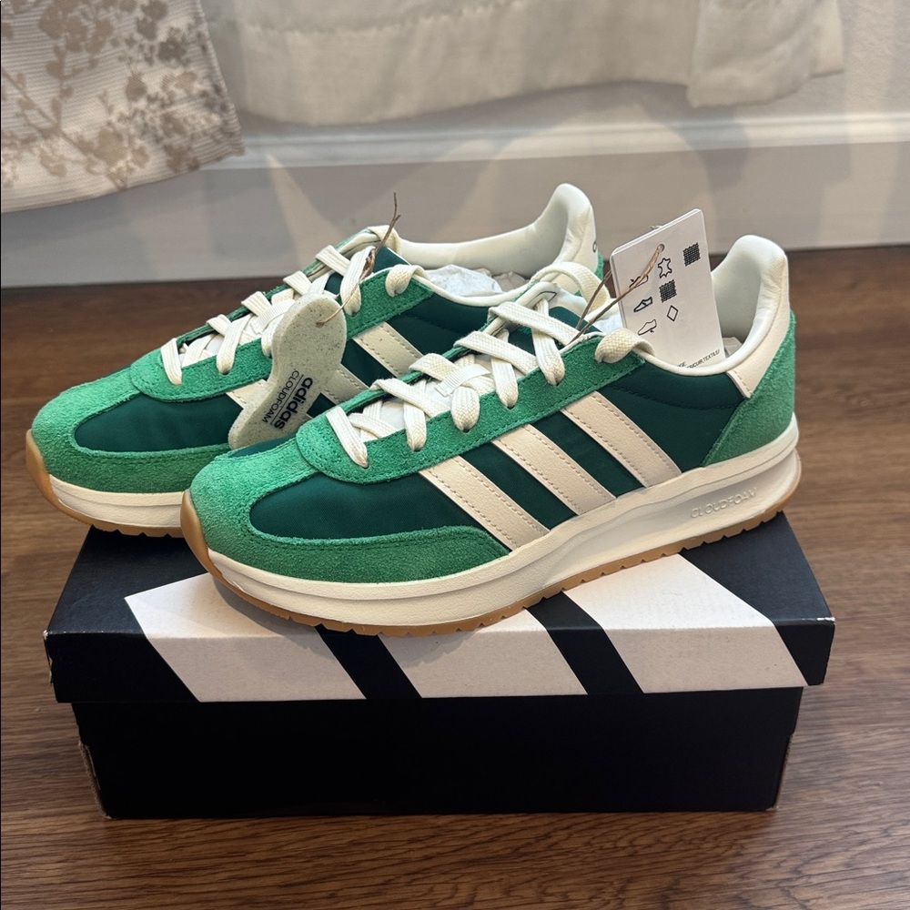 Adidas Womens Run 70s Sneakers